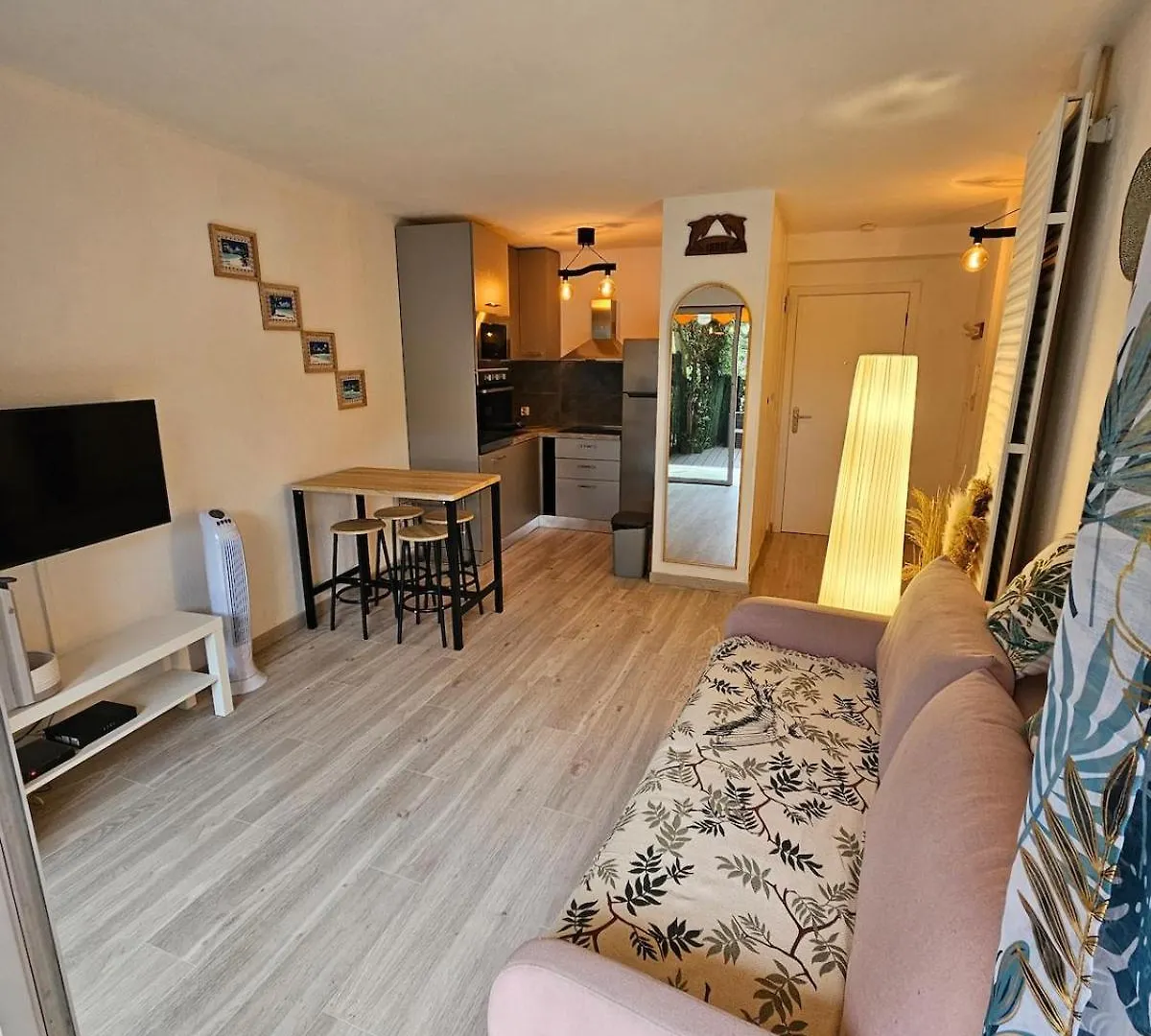 Cozy 2P Studio Avec Jardin Prive Mandelieu-la-Napoule